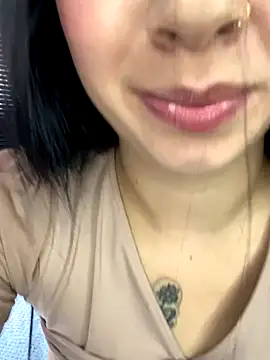 Snapshot of Zoee_t chatting on October 12, 7:49 pm Zoee t online show from October 12, 7:49 pm