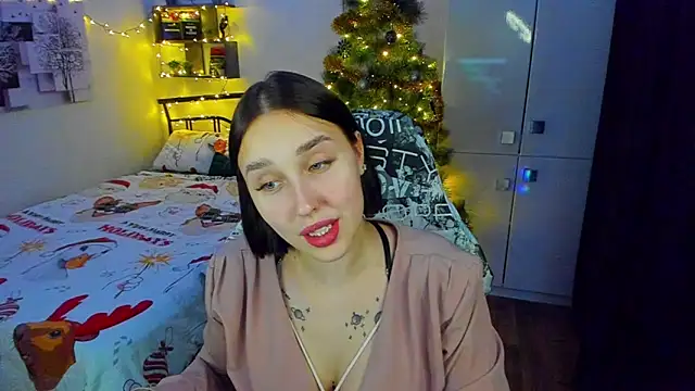 LinaTruly online show from December 18, 10:58 pm