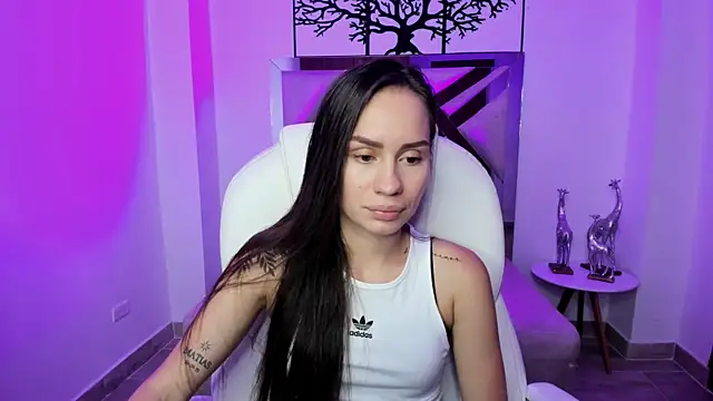 Snapshot of kiim_sweett chatting on October 20, 11:35 am kiim sweett online show from October 20, 11:35 am