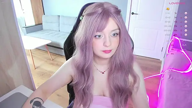 Snapshot of Amy_honey_angel chatting on September 10, 11:43 am Amy honey angel online show from September 10, 11:43 am