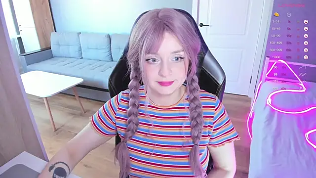 Snapshot of Amy_honey_angel chatting on September 30, 8:31 am Amy honey angel online show from September 30, 8:31 am