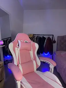 Emily-14 online show from September 25, 5:17 am