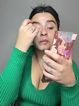 SaraBraun  online show from April 11, 5:05 pm