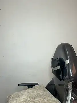 SaraBraun  online show from April 13, 5:36 pm