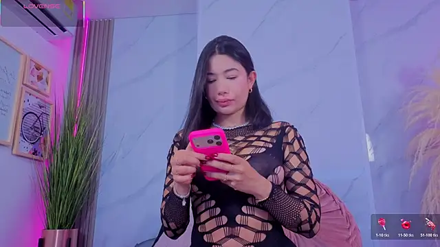 Chlooee   online show from December 19, 1:32 am