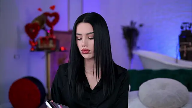 Jenna Day online show from February 18, 7:40 am