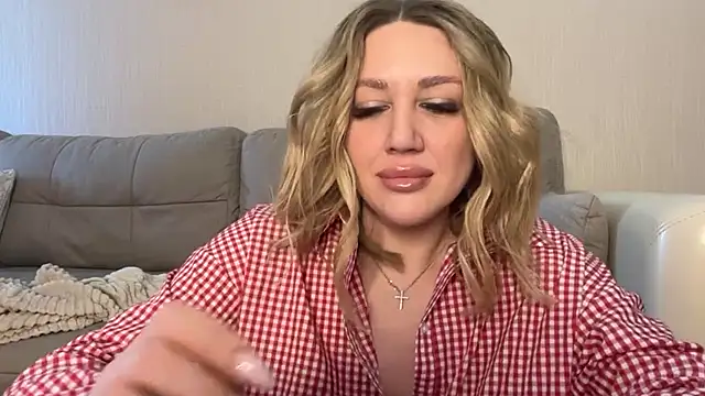 VickyLove047 online show from October 3, 8:30 am