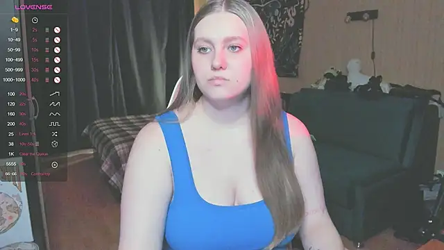 Snapshot of Alice_Dreamgirl_ chatting on October 21, 11:58 am Alice Dreamgirl  online show from October 21, 11:58 am