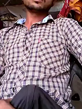 Ranimukharji4 online show from September 19, 1:48 am