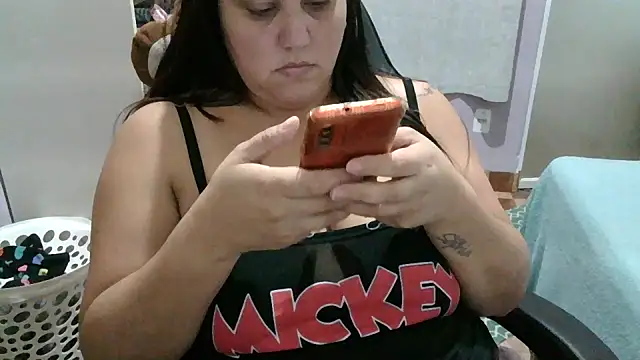 Paolaa hoot online show from September 8, 10:31 pm