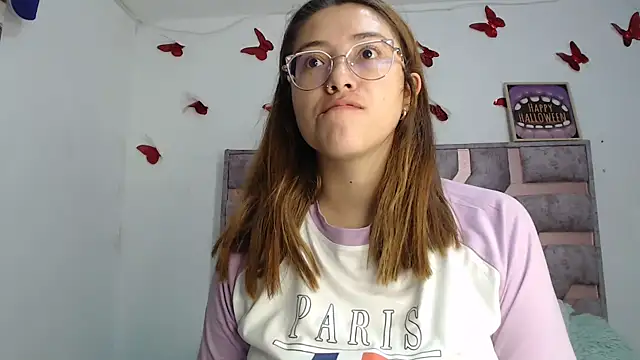 Snapshot of Anny_Fox- chatting on October 25, 3:47 am Anny Fox- online show from October 25, 3:47 am