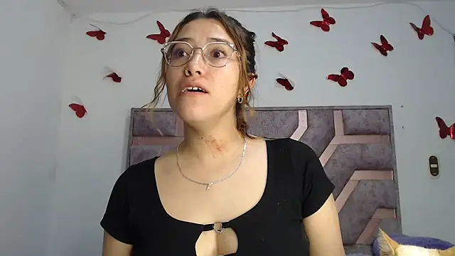 Snapshot of Anny_Fox- chatting on October 16, 3:42 am Anny Fox- online show from October 16, 3:42 am