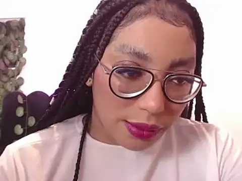 Snapshot of AmyBriiggs chatting on October 26, 4:52 am AmyBriiggs online show from October 26, 4:52 am