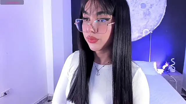 RoseCassie online show from December 3, 2:19 pm