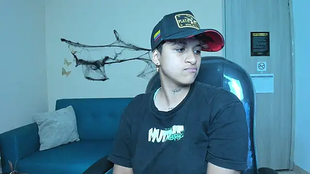 Dominick jones online show from October 28, 5:35 am