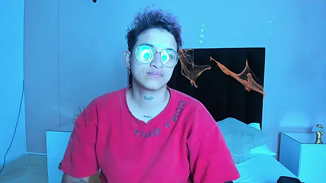 Dominick jones online show from October 16, 6:27 am