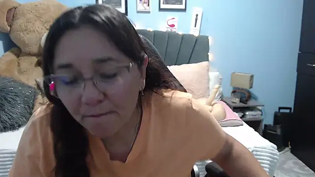 AngelRouss online show from October 31, 5:31 am