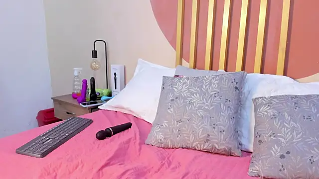 Nicole Angels  online show from October 8, 7:40 pm