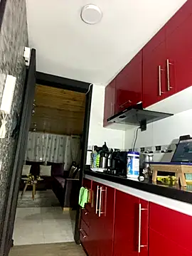 lauuraww online show from September 14, 6:22 am