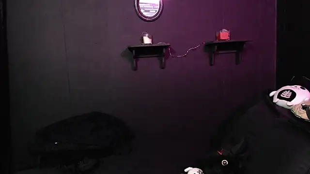 rousstattoo online show from December 18, 1:32 am