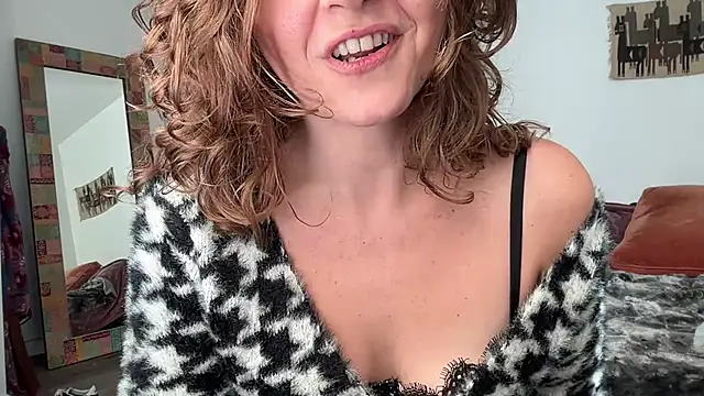 leahsparkles online show from October 17, 2:31 pm