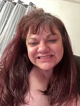 Luciouslouise72xh online show from September 20, 6:50 pm