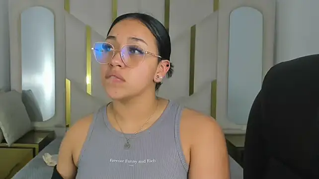 IsabellRodriguez18 online show from November 29, 8:51 am