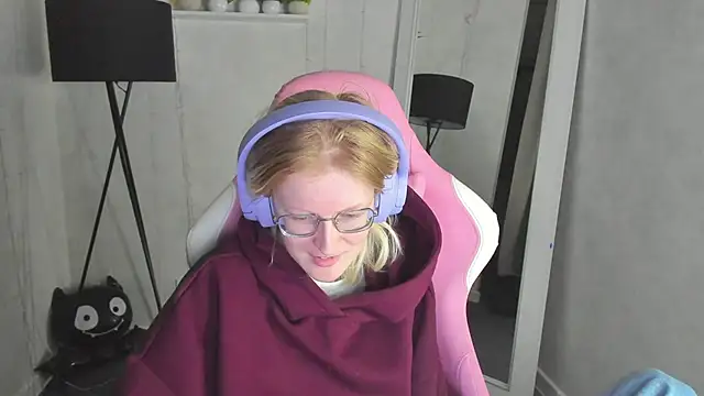 ElizabethHarpper online show from December 4, 1:19 am