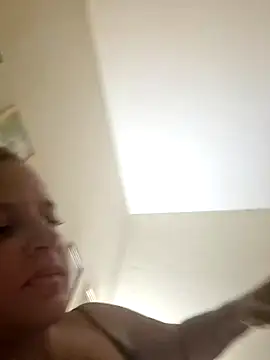 AliceRuivinha2 online show from October 24, 10:33 am