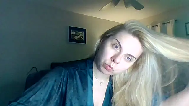 HappyIva online show from December 3, 11:18 pm