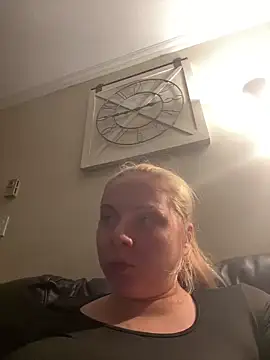 HappyIva online show from November 24, 10:17 am