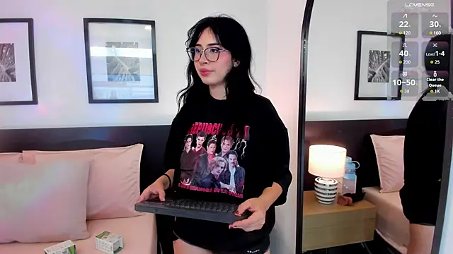 vi anaya online show from January 14, 11:59 am