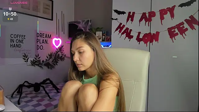 SofiaLolipop online show from October 28, 2:45 pm