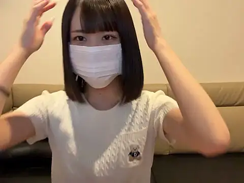 Snapshot of tsu_mu_gi_ chatting on October 1, 10:20 am tsu mu gi  online show from October 1, 10:20 am