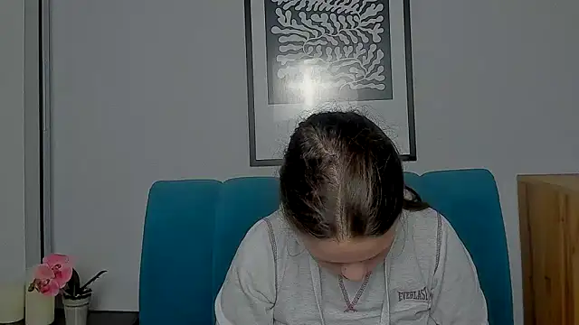 AdeleCruz online show from February 16, 1:11 pm