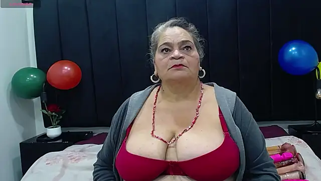 Snapshot of QueenMatturex chatting on October 21, 8:02 pm QueenMatturex online show from October 21, 8:02 pm