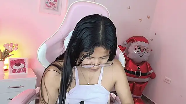 sweet dania  online show from March 2, 9:27 am