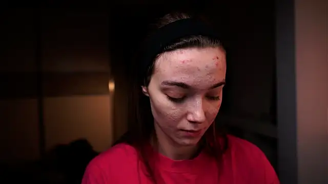 ileanacampbe online show from December 4, 4:37 am