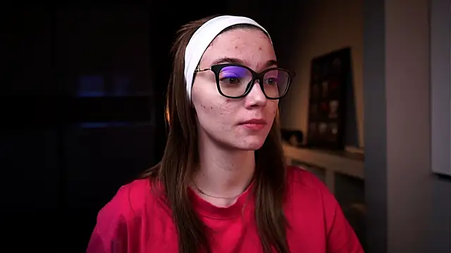 ileanacampbe online show from December 15, 4:40 am