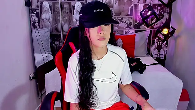 Snapshot of Lil_ceyy chatting on September 20, 7:45 pm Lil ceyy online show from September 20, 7:45 pm