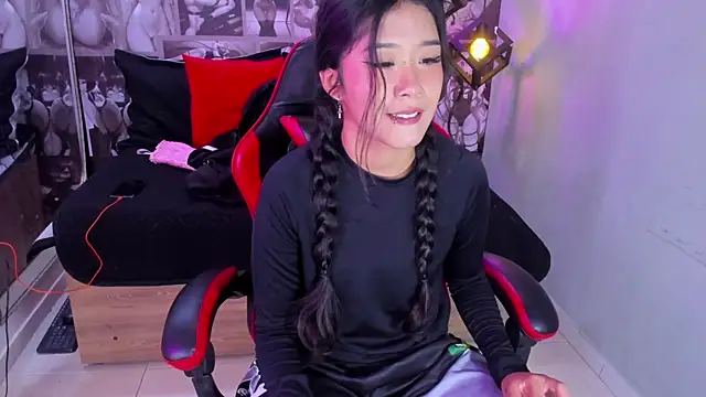 Snapshot of Lil_ceyy chatting on October 15, 8:55 pm Lil ceyy online show from October 15, 8:55 pm