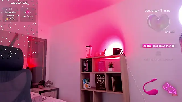 CleeoAdams  online show from September 13, 5:15 am