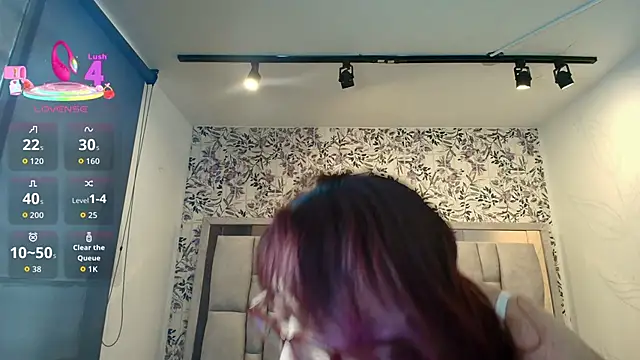 Victoria Adamns online show from March 2, 12:12 pm