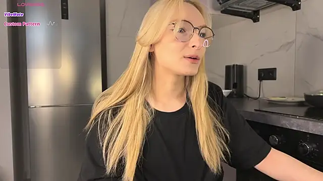 dontouchmyass online show from November 15, 2:29 pm