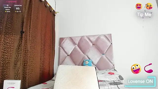 Snapshot of AnieRey chatting on September 24, 8:52 pm AnieRey online show from September 24, 8:52 pm