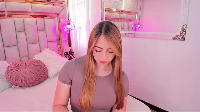 Katalina Evans online show from October 13, 11:57 am