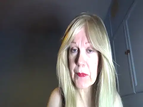 petina online show from November 7, 10:32 am