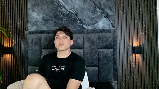 vanilla hot online show from November 18, 7:15 pm