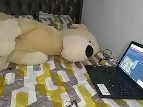 Chandy012 online show from December 16, 2:45 pm