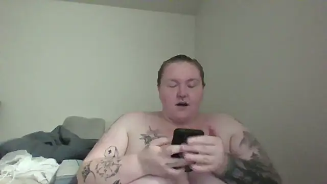 Snapshot of CorgiGodez98 chatting on September 18, 8:02 am CorgiGodez98 online show from September 18, 8:02 am